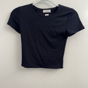 NWOT Babaton aritzia black contour crew t-shirt